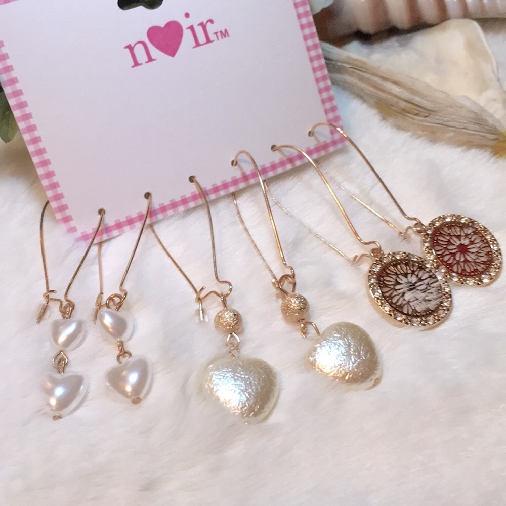 🍡Noir Dangling Gorgeous earrings🍡